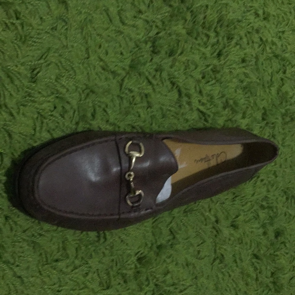 Shoe